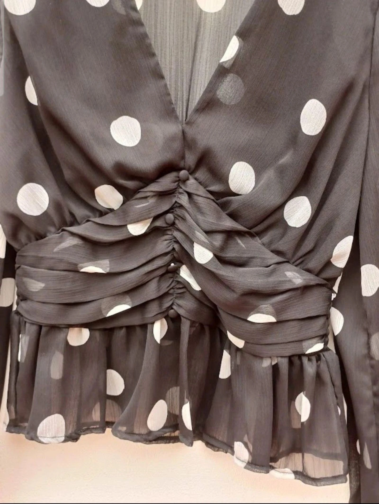 🖤Zwart semi-transparant top met grote stipjes, romantische elegante stijl, Als nieuw – photo 3